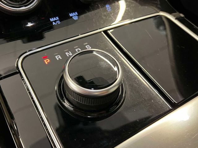 Used 2018 Land Rover Range Rover Velar R-Dynamic SE AWD/4WD image 31