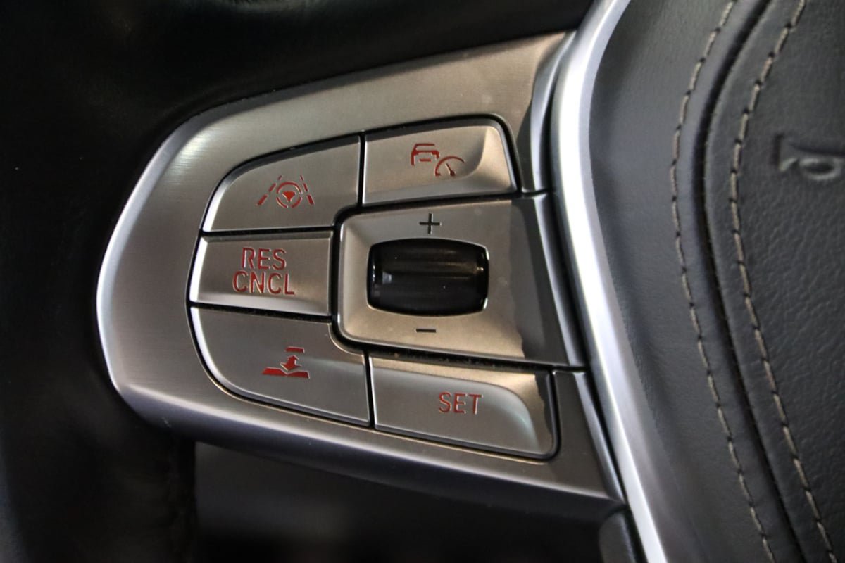 Used 2019 BMW 750i RWD image 19