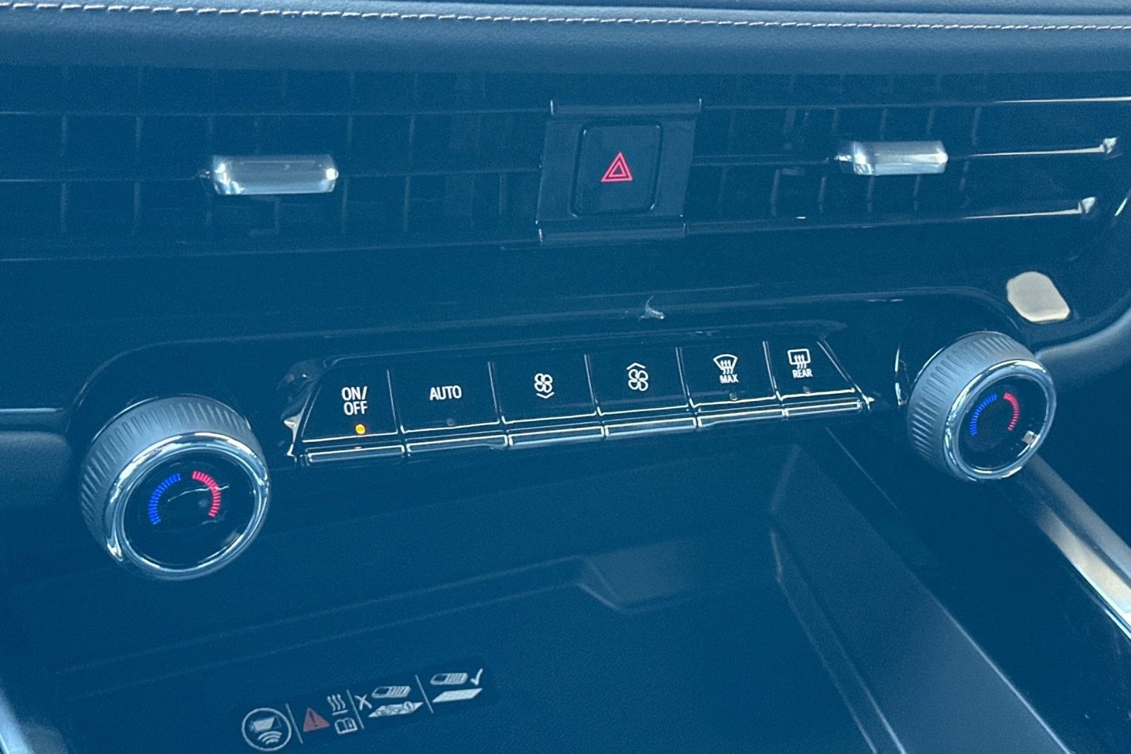 New 2025 Chevrolet Suburban High Country image 25