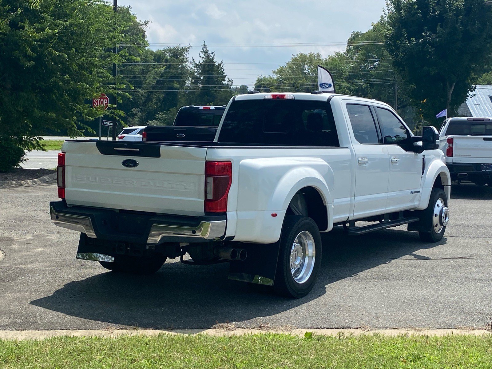 Used 2022 Ford F450 Lariat w/ Lariat Ultimate Package AWD/4WD image 4