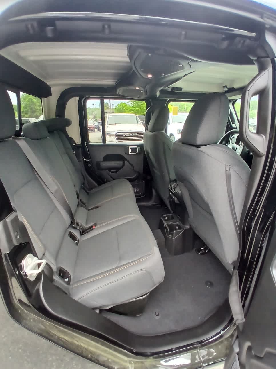 New 2026 Jeep Gladiator Sport AWD/4WD image 13