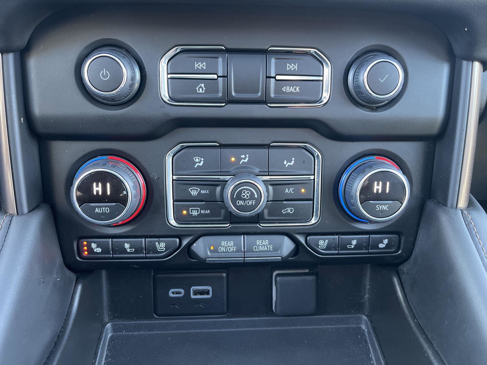 Used 2024 Chevrolet Tahoe High Country image 34