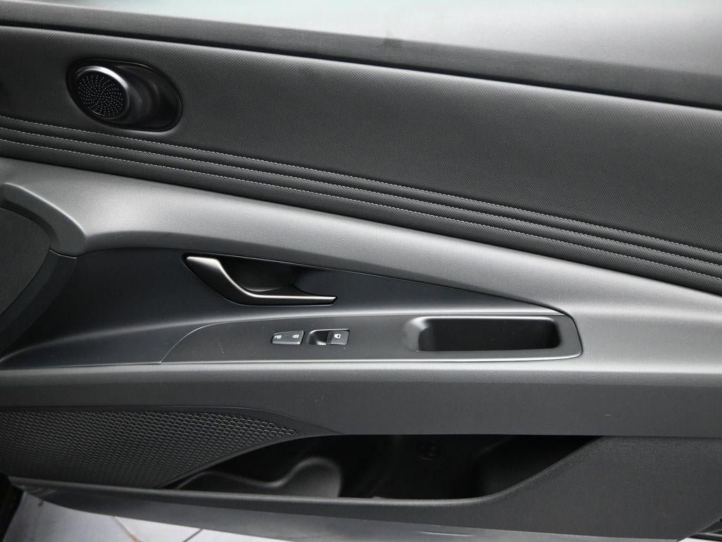 New 2026 Hyundai Elantra Sport image 28