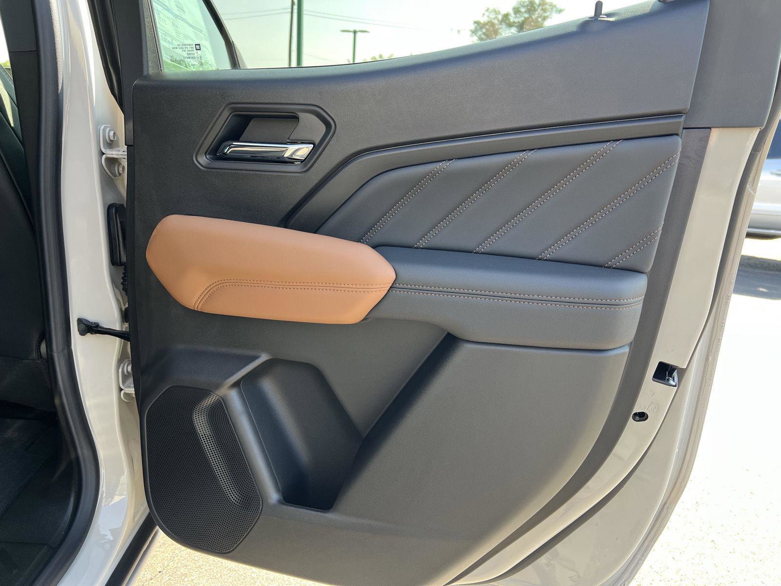 New 2026 GMC Canyon AT4 image 17