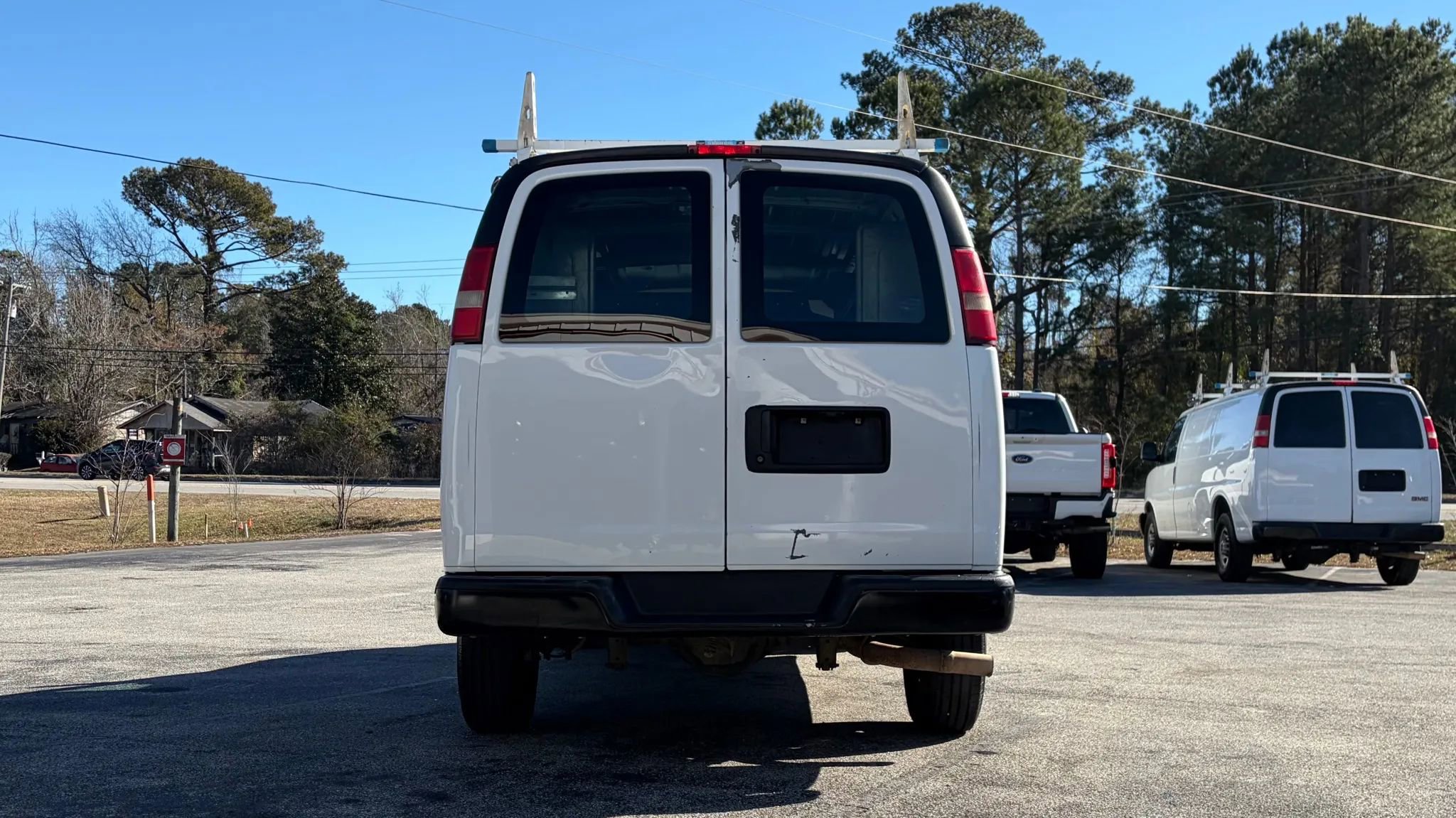 Used 2011 Chevrolet Express 2500 image 5