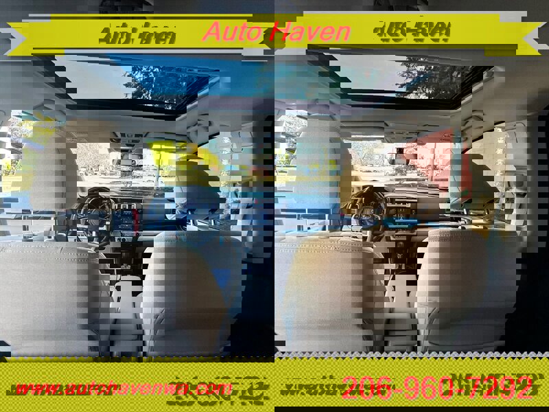 Used 2017 Subaru Outback 2.5i Premium image 12