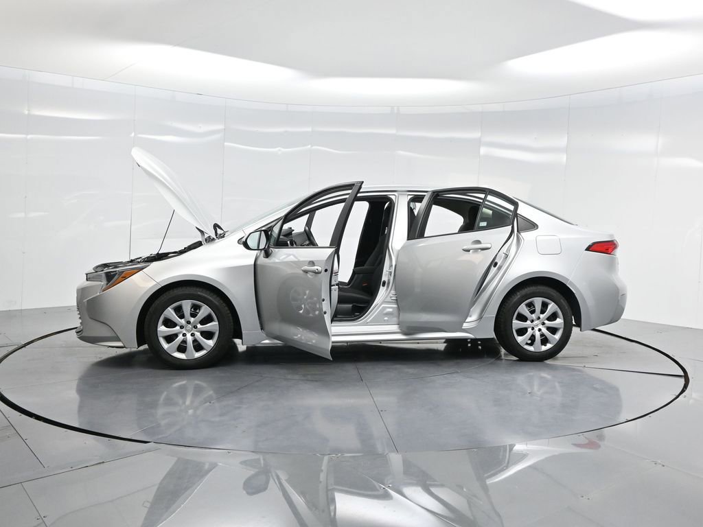 Used 2023 Toyota Corolla LE image 56