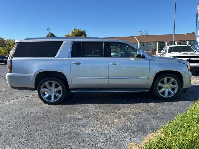 Used 2020 Cadillac Escalade ESV Luxury image 26