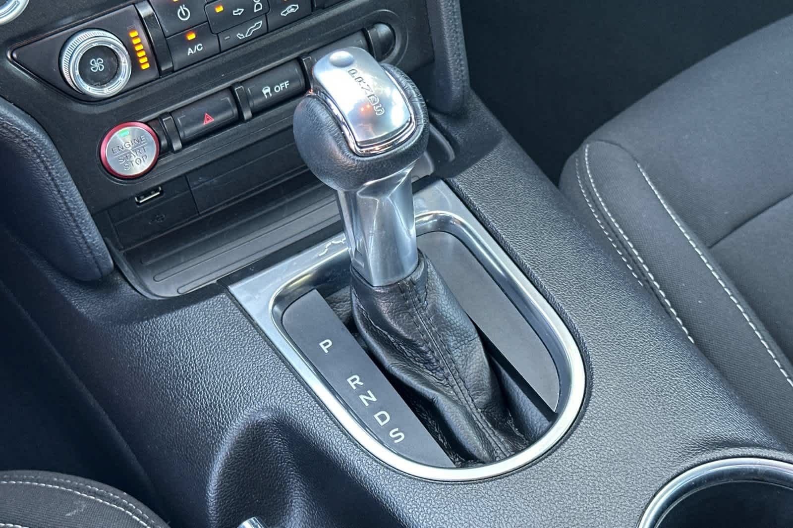 Certified 2020 Ford Mustang Coupe RWD image 21