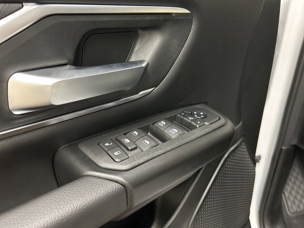 New 2026 RAM 1500 4x4 Crew Cab image 27