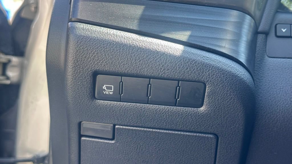Used 2021 Lexus ES 300h w/ Accessory Package FWD image 16