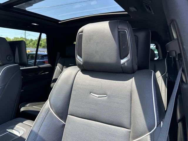 Used 2023 Cadillac Escalade Premium Luxury w/ LPO, Floor Liner Package AWD/4WD image 22