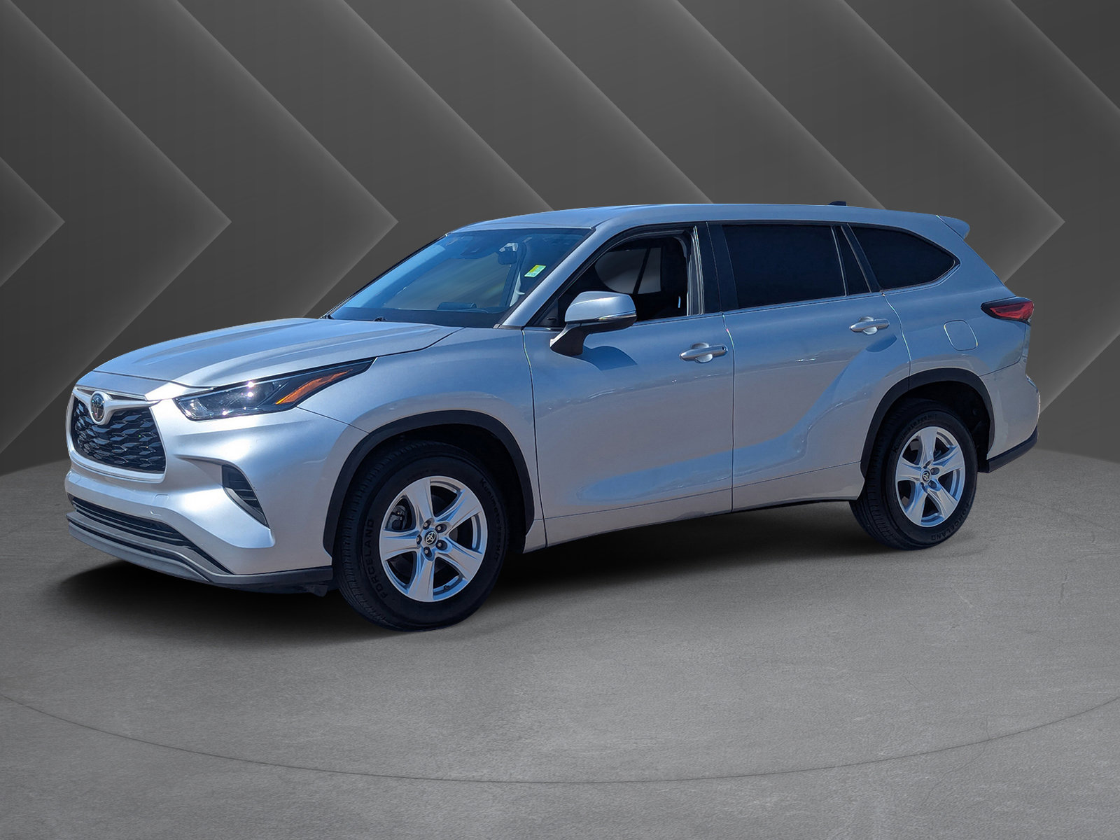 Used 2023 Toyota Highlander L image 34