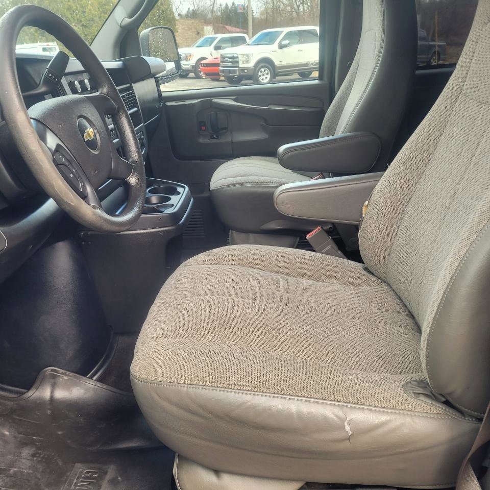 Used 2015 Chevrolet Express 3500 LT w/ LT Preferred Equipment Group RWD image 12