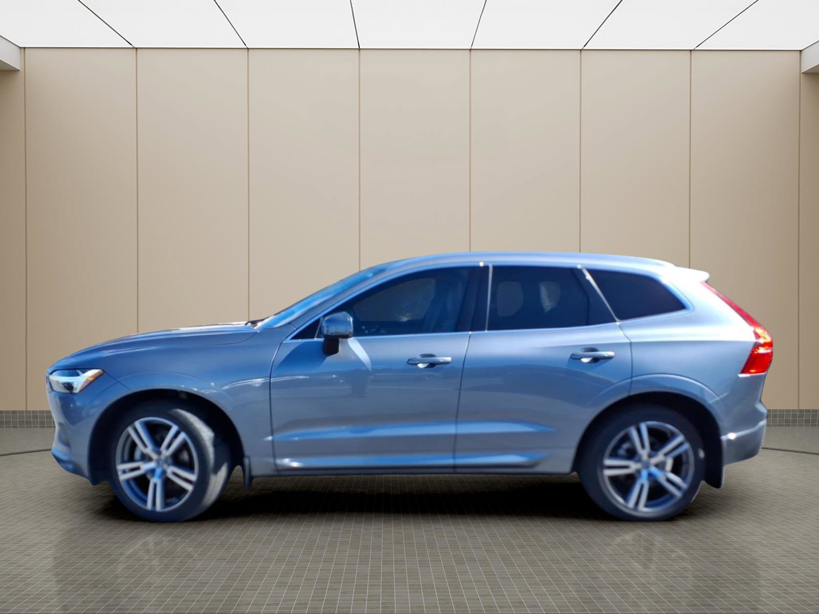 Used 2021 Volvo XC60 T5 Momentum w/ Premium Package image 12