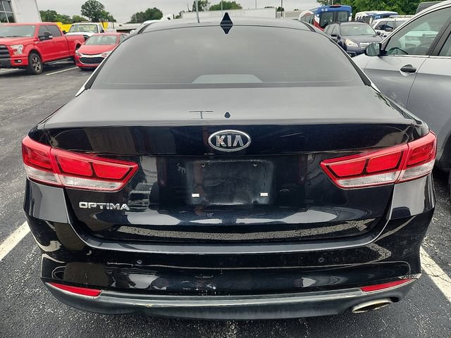 Used 2018 Kia Optima LX w/ 17" Alloy Wheels Package FWD image 5