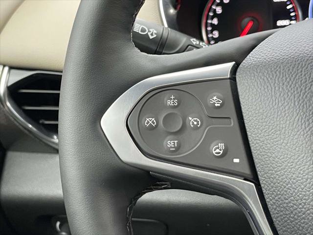 Used 2023 Chevrolet Traverse Premier image 22