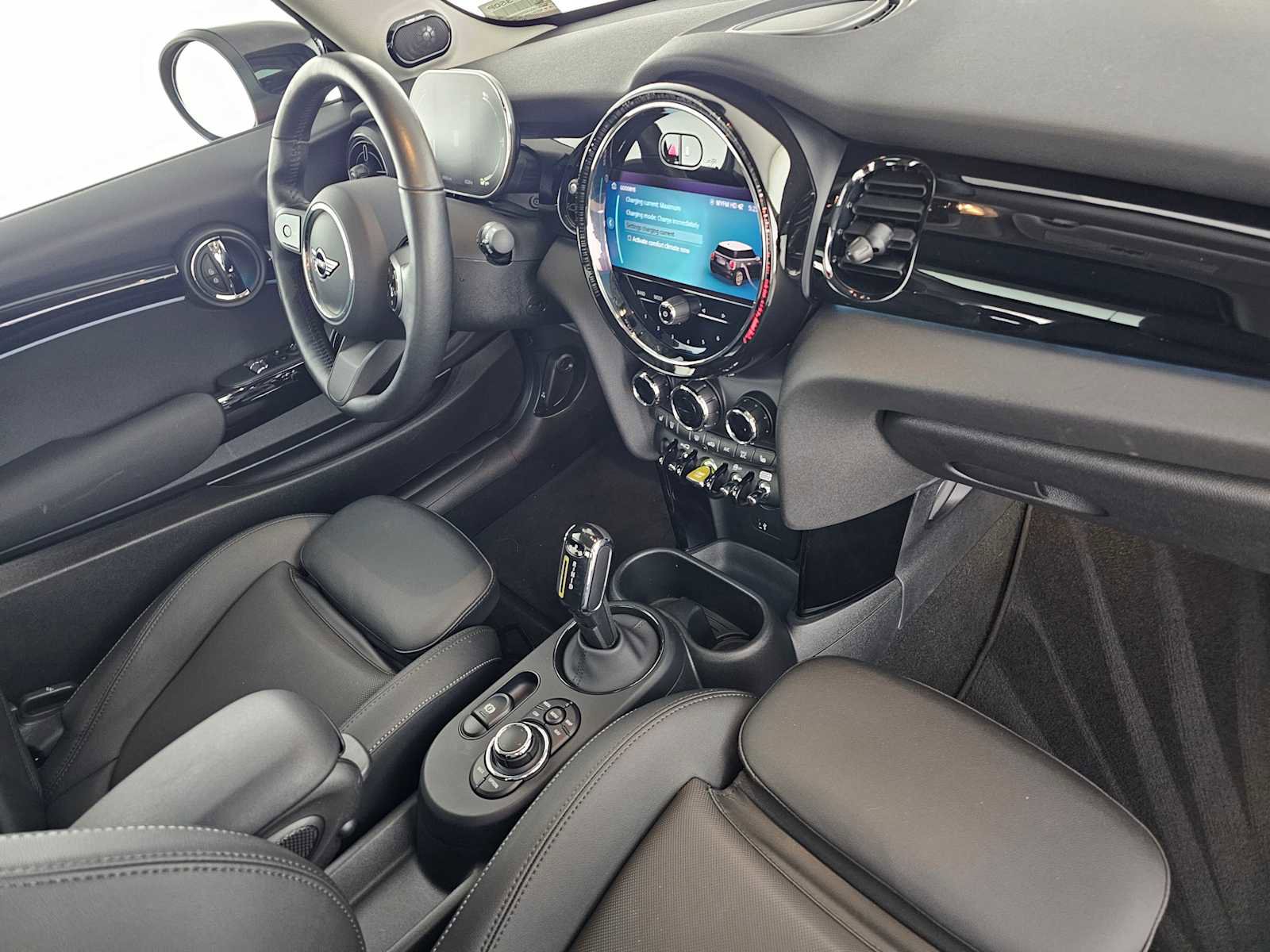 Used 2024 MINI Cooper SE image 11