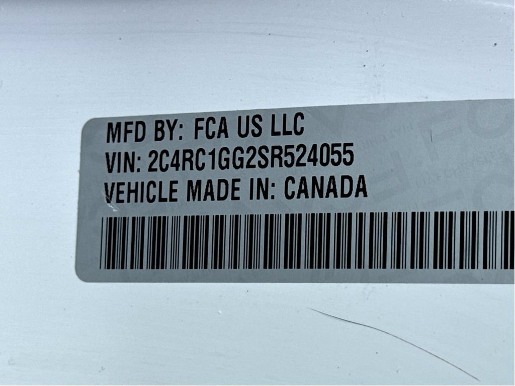Used 2025 Chrysler Pacifica Limited FWD image 26