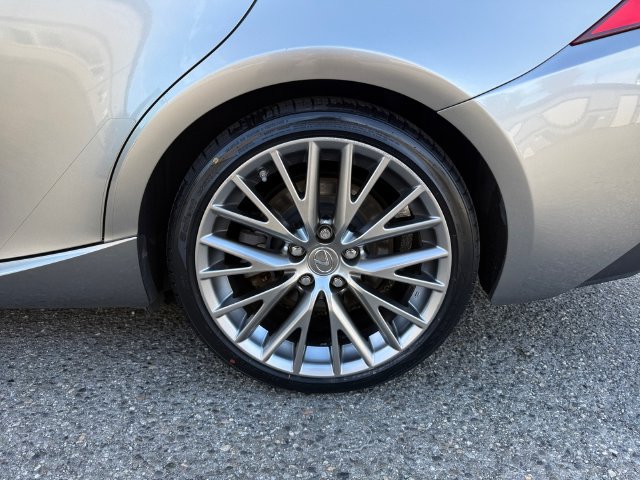 Used 2016 Lexus IS 300 AWD image 26