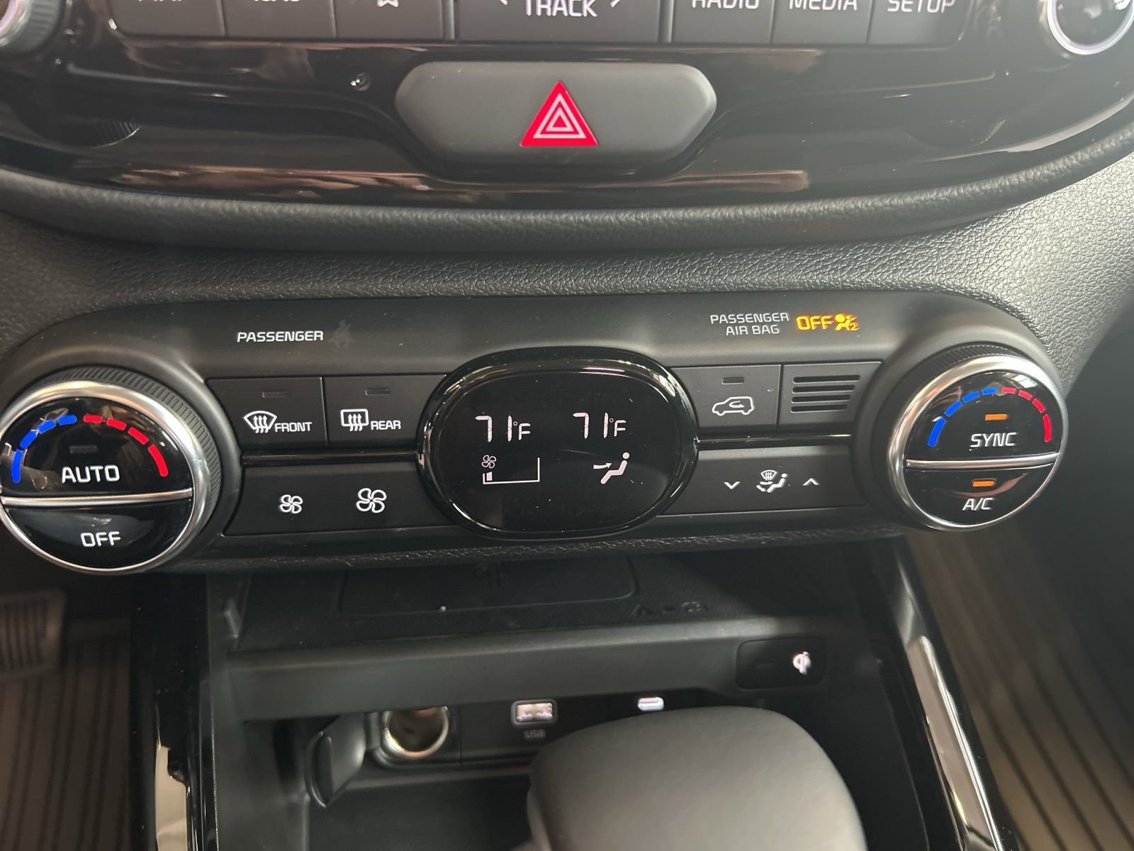 New 2025 Kia Soul GT-Line w/ GT-Line Technology Package image 27