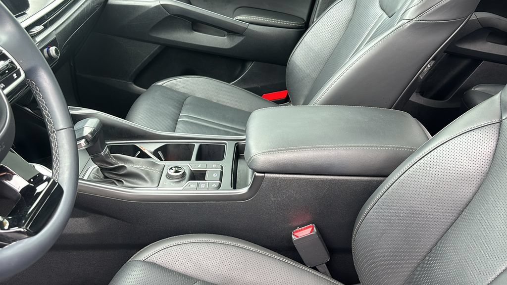 Used 2024 Kia Sorento S w/ Panoramic Sunroof Package AWD/4WD image 23