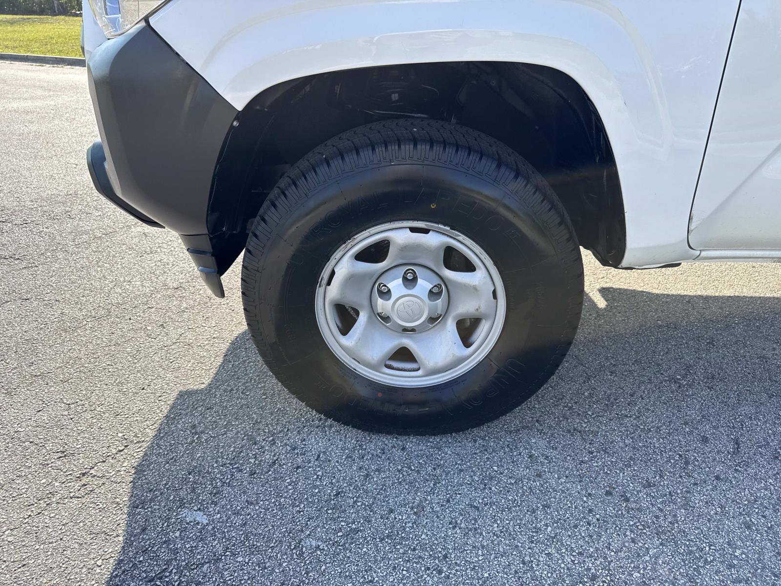 Used 2021 Toyota Tacoma SR image 10