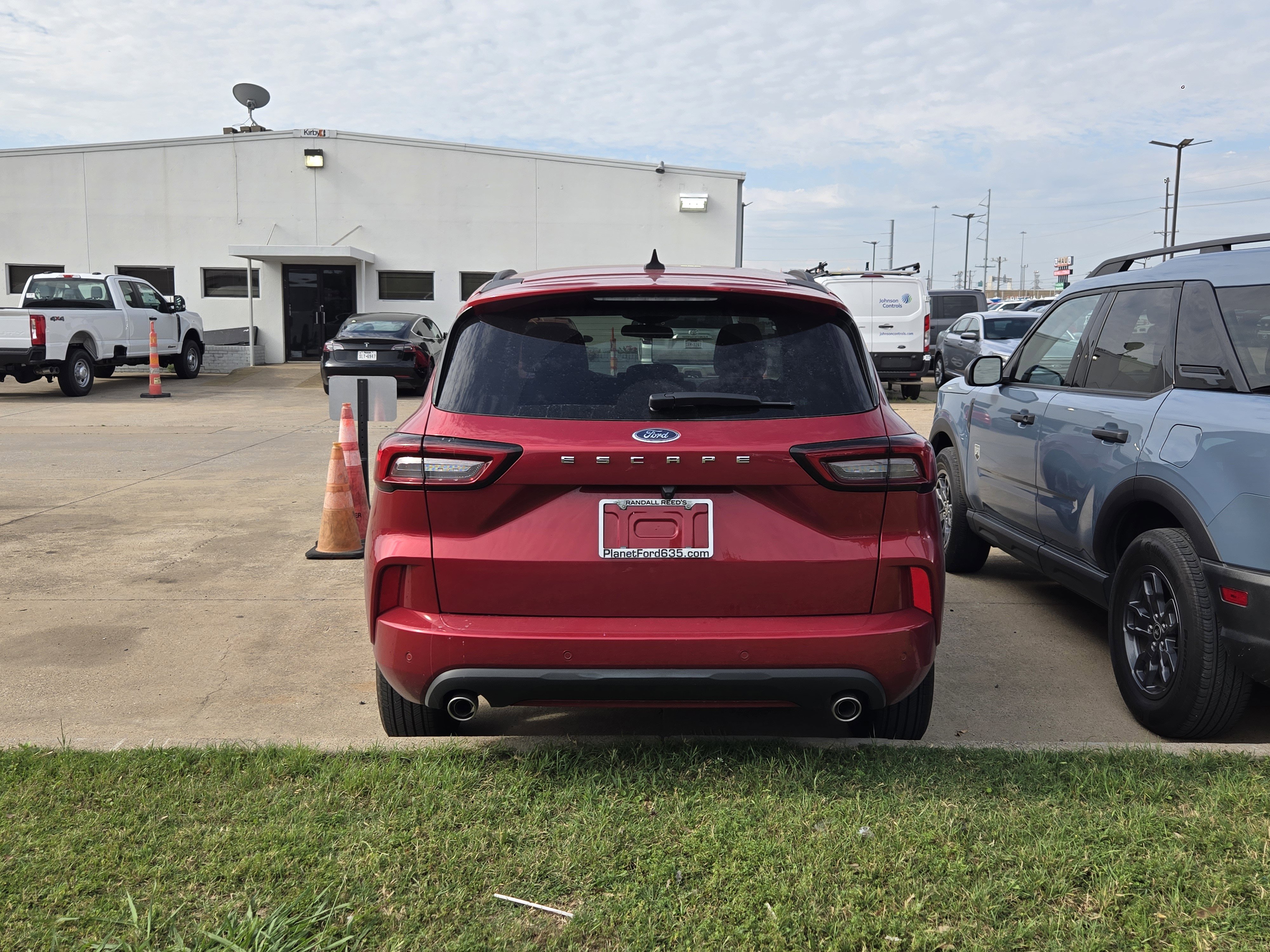 Used 2023 Ford Escape ST-Line w/ Tech Pack #1 FWD image 5