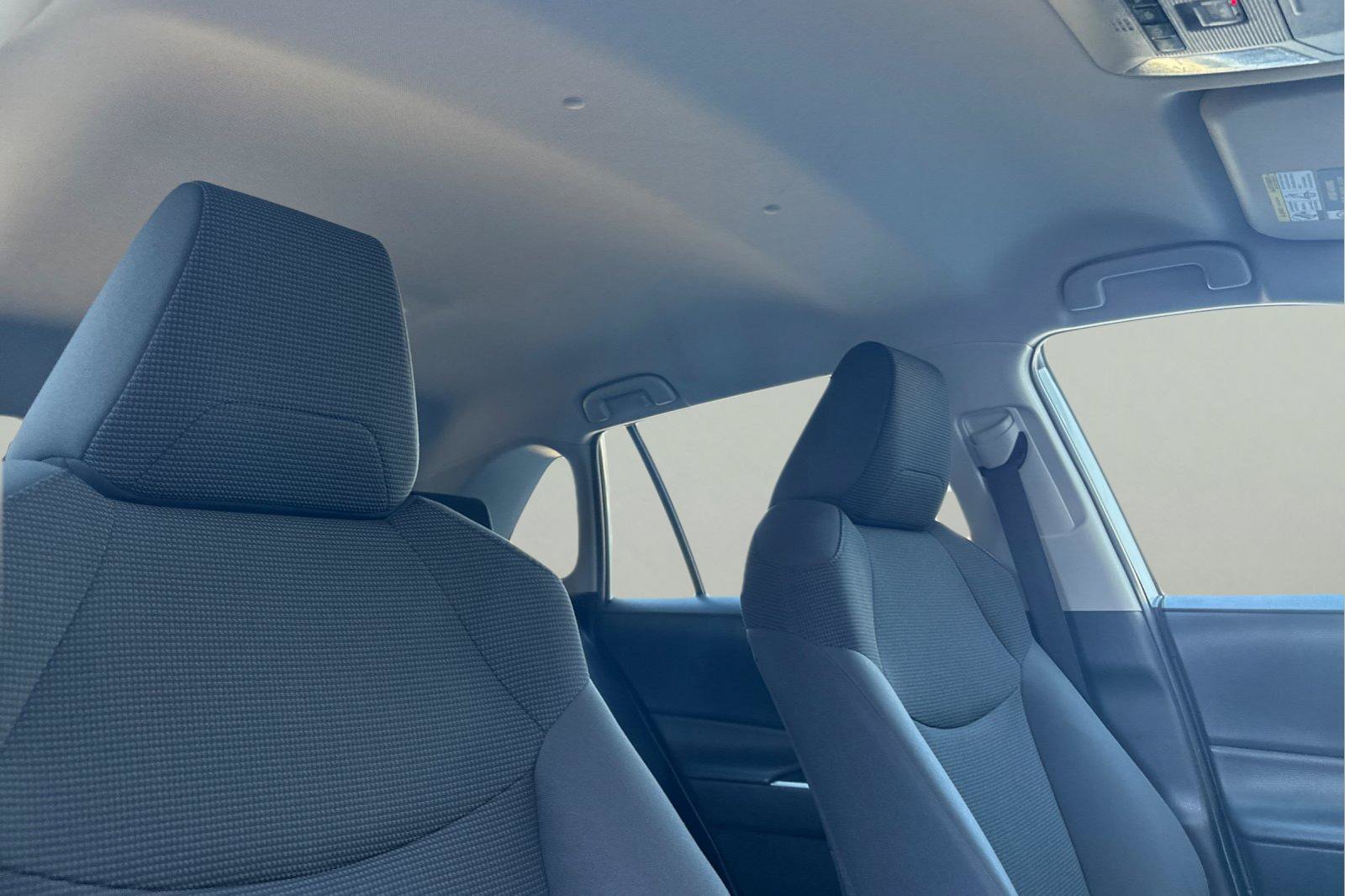 Used 2019 Toyota RAV4 LE w/ All Weather Liner Package AWD/4WD image 21