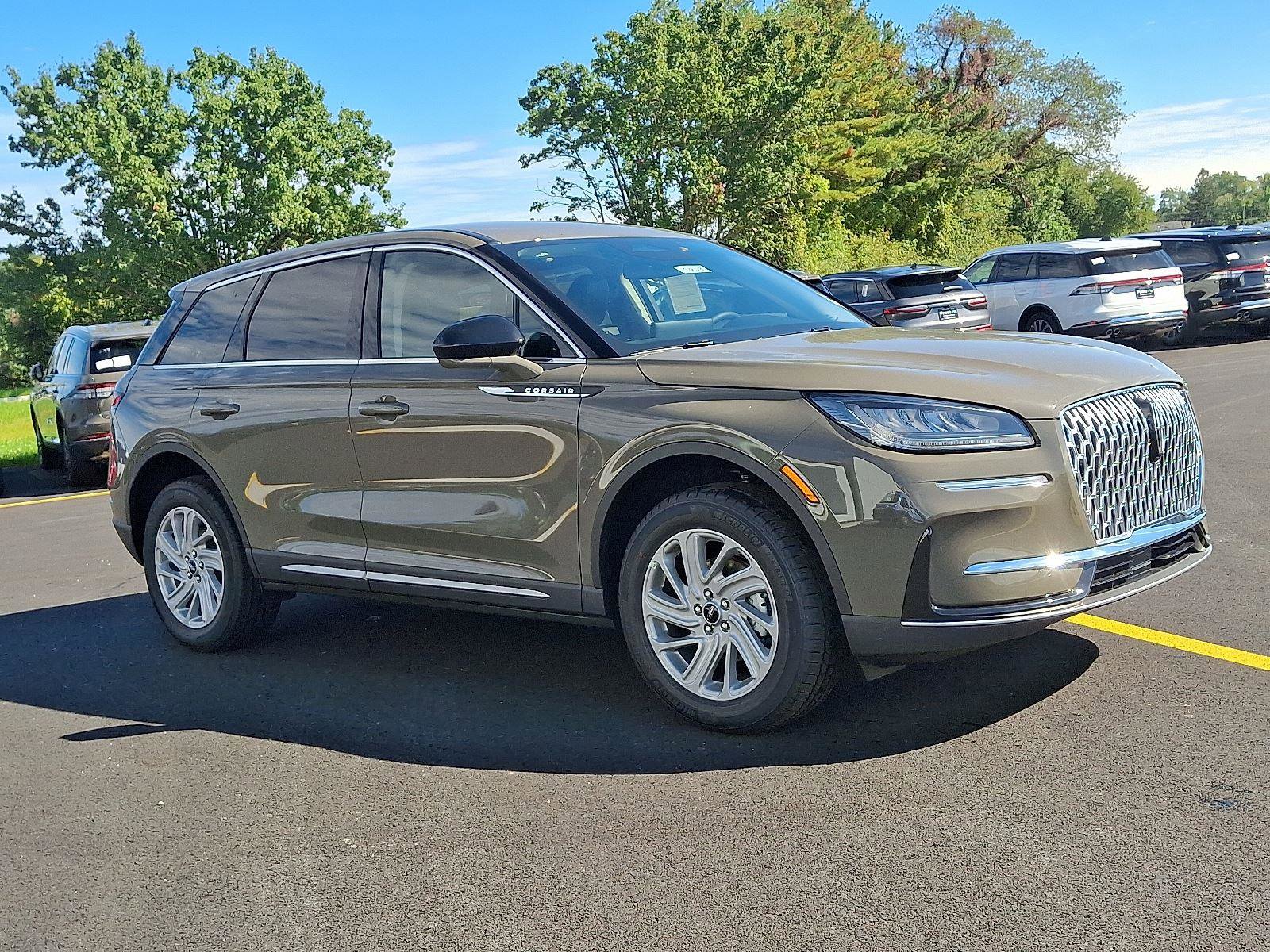 New 2025 Lincoln Corsair Premiere image 2