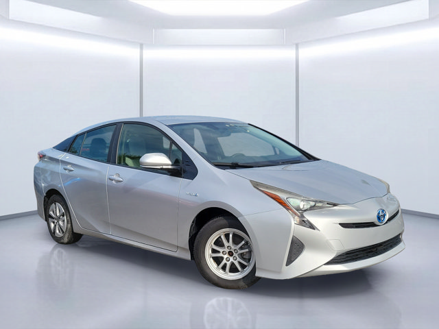 Used 2016 Toyota Prius Three FWD image 1