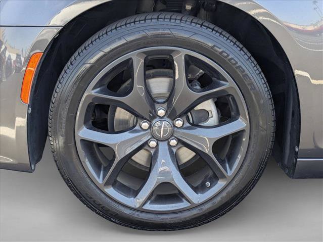 Used 2022 Chrysler 300 Touring L w/ Safetytec Plus Group RWD image 23