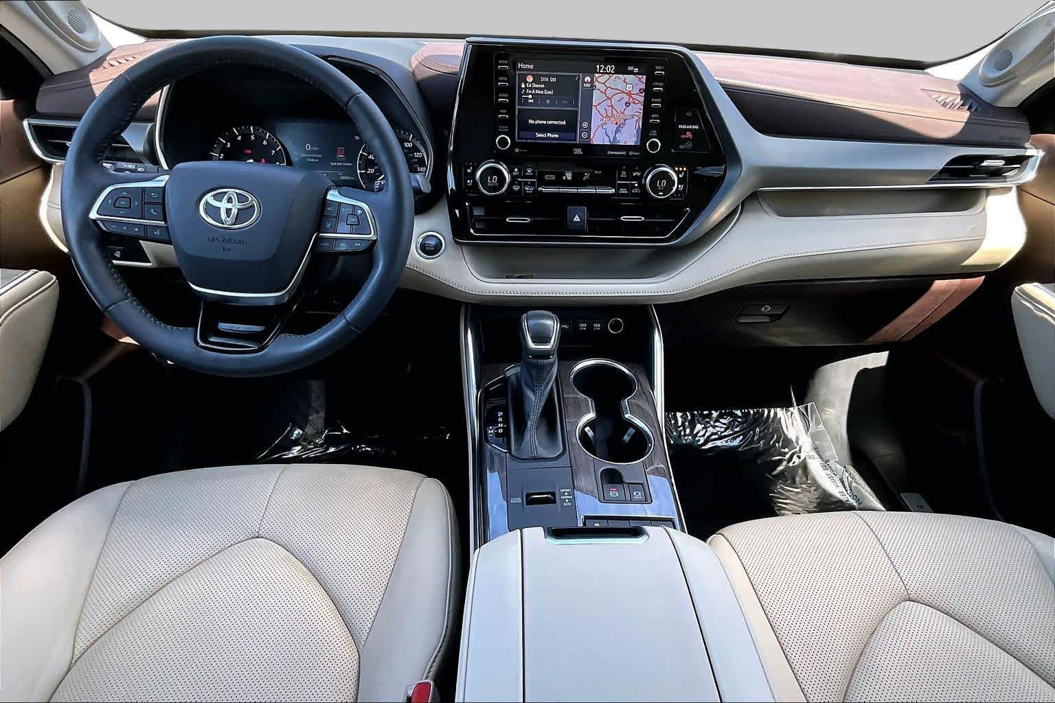 Used 2020 Toyota Highlander Limited FWD image 16