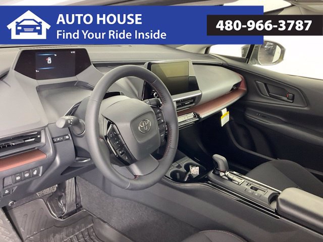 Used 2027 Toyota Prius Plug-In Hybrid FWD image 11