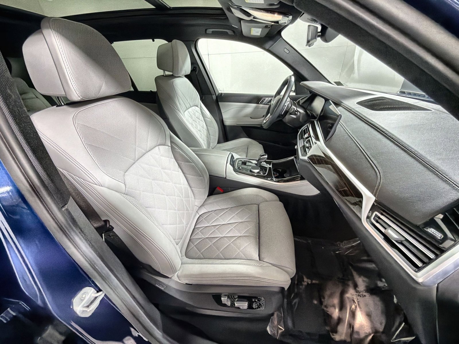 Used 2023 BMW X5 xDrive45e w/ Climate Comfort Package image 27