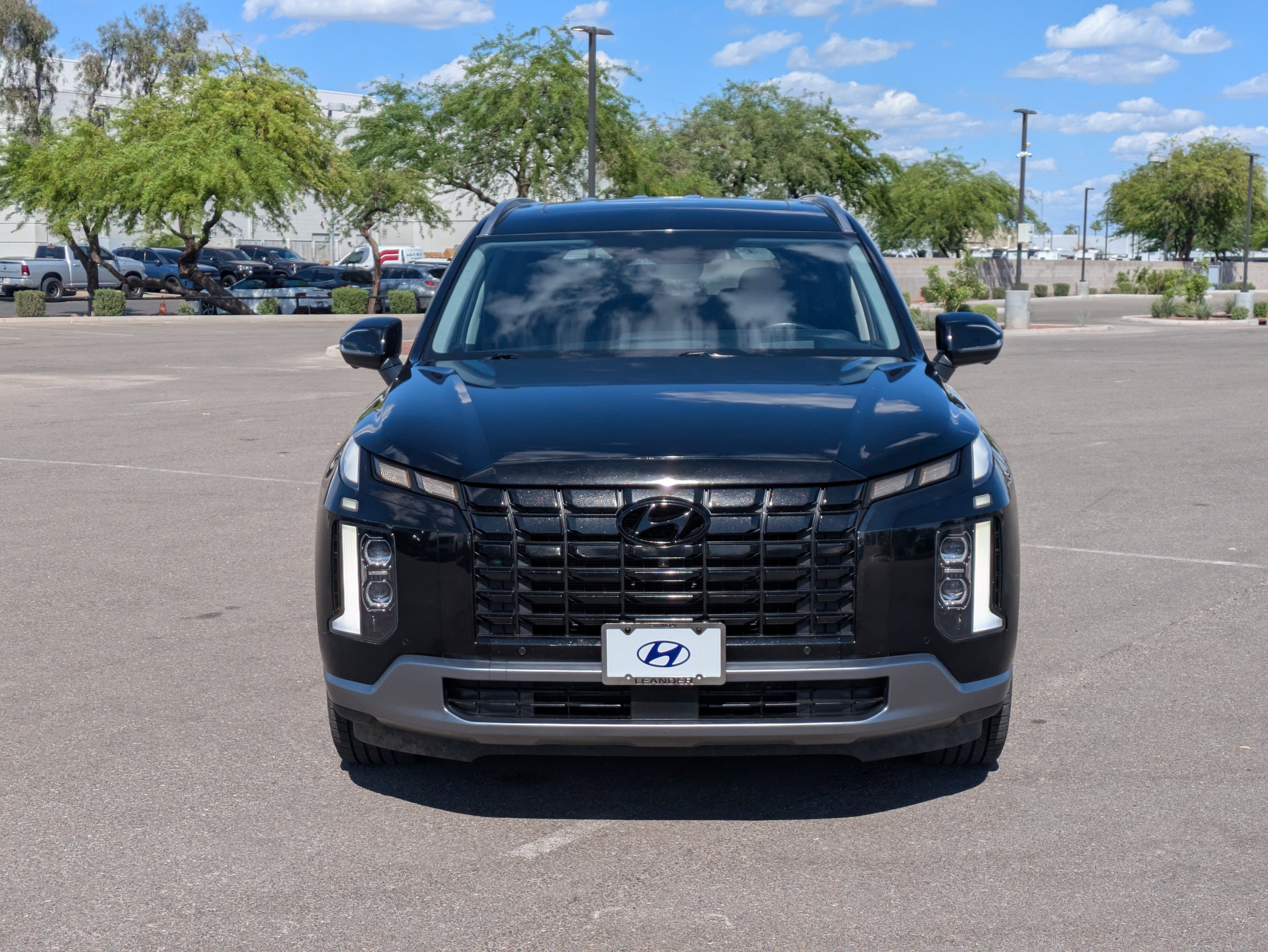 Used 2023 Hyundai Palisade Limited w/ Cargo Package AWD/4WD image 8