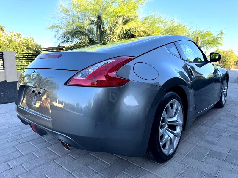 Used 2017 Nissan 370Z Coupe image 4