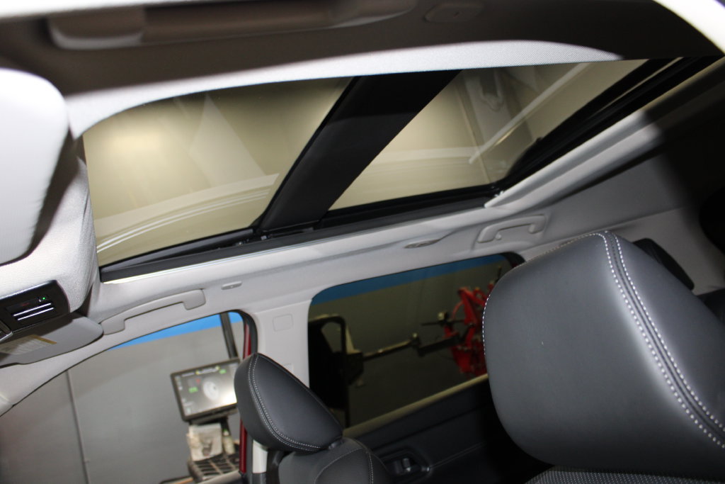 Used 2025 Nissan Rogue Platinum AWD/4WD image 23