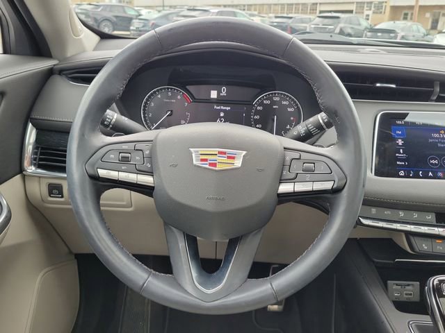 Certified 2023 Cadillac XT4 Premium Luxury w/ Cold Weather Package image 9