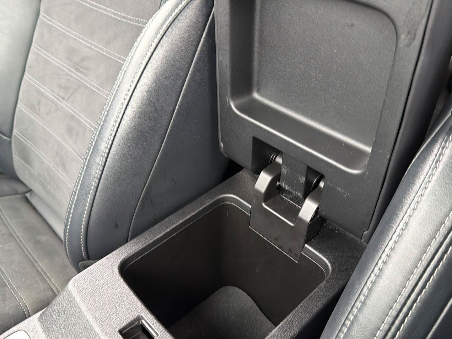 Used 2024 Mitsubishi Outlander SE FWD image 27