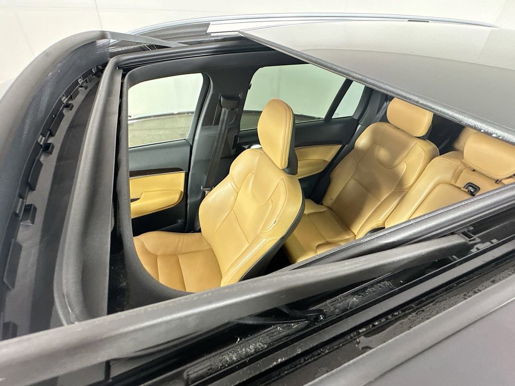 Used 2019 Volvo XC90 T6 Momentum w/ Advanced Package image 25