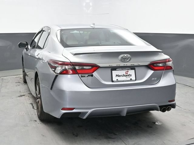 Used 2022 Toyota Camry SE FWD image 5