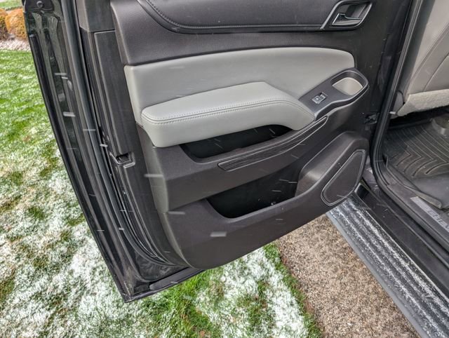 Used 2016 Chevrolet Suburban LT w/ Luxury Package image 12