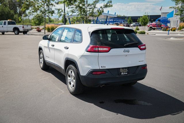 Used 2018 Jeep Cherokee Sport FWD image 8