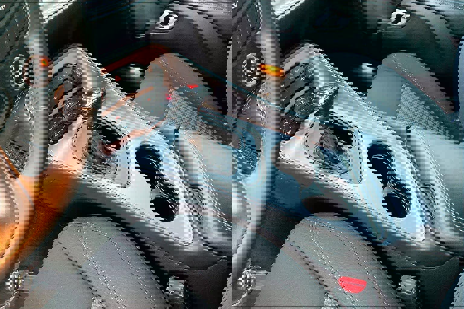 Used 2023 Dodge Challenger SXT image 13