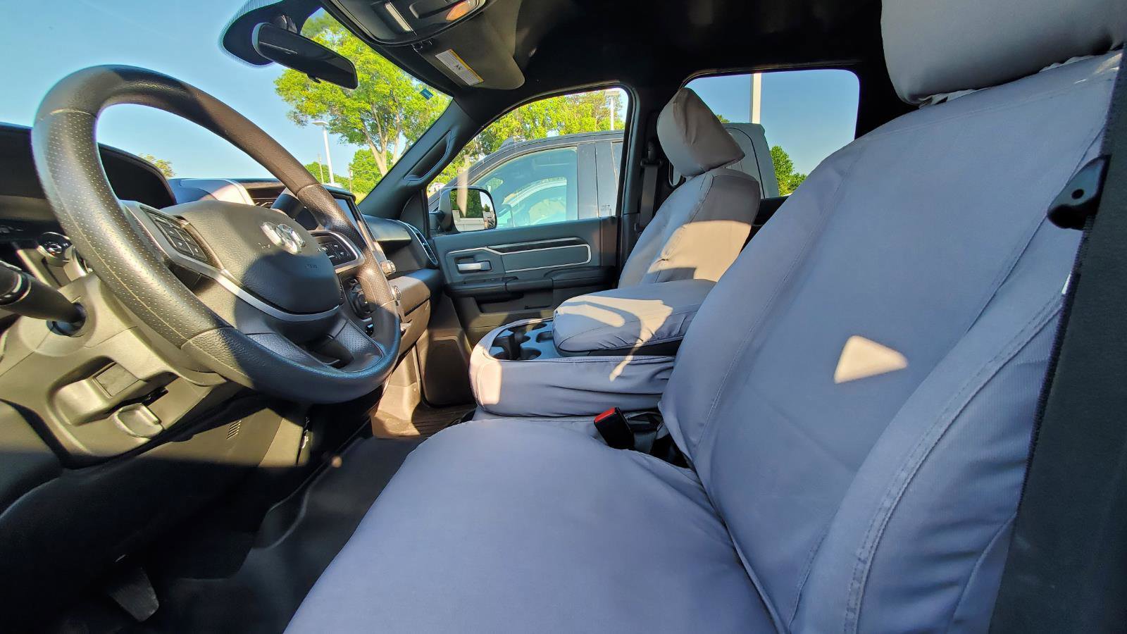 Used 2022 RAM 2500 Big Horn AWD/4WD image 3