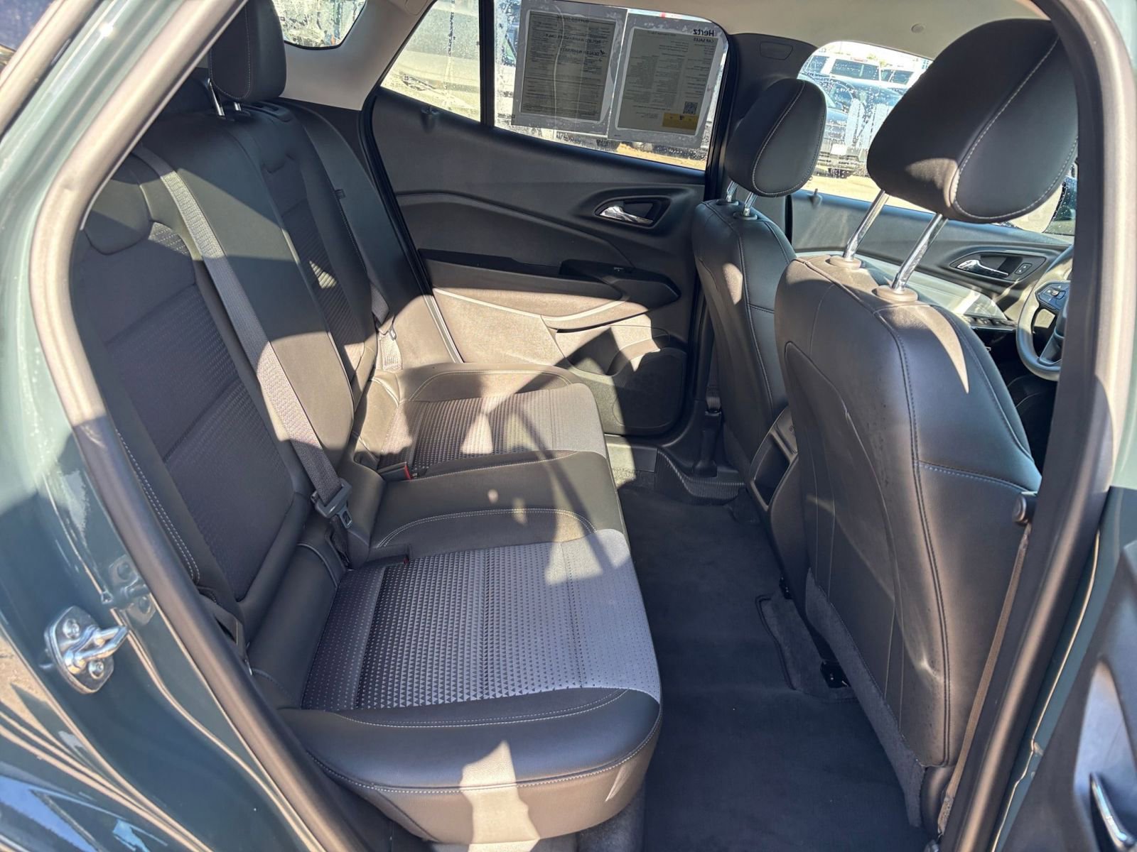 Used 2025 Chevrolet Trax LT FWD image 24