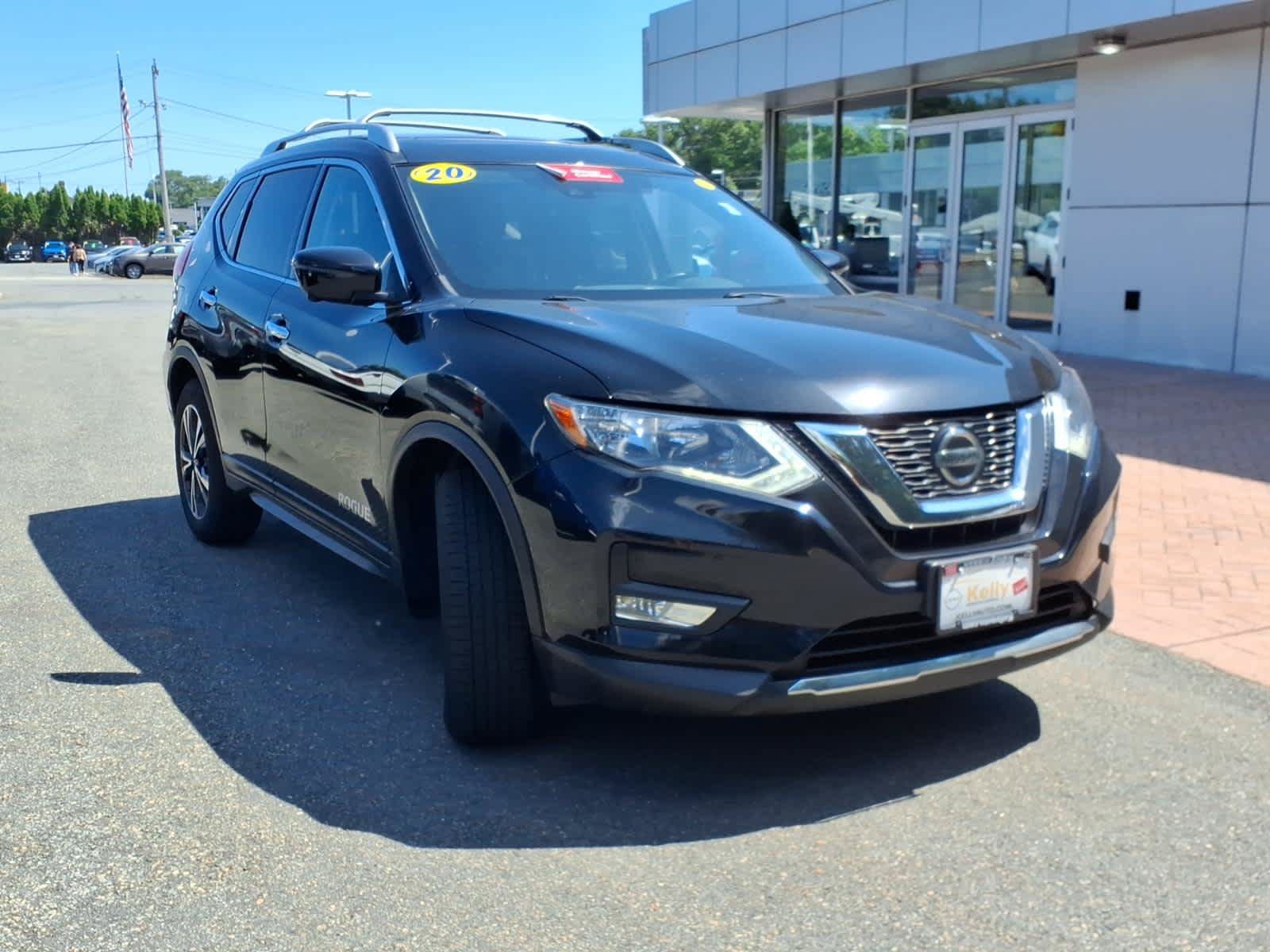 Certified 2020 Nissan Rogue SV w/ Sun & Sound Touring Package AWD/4WD image 3