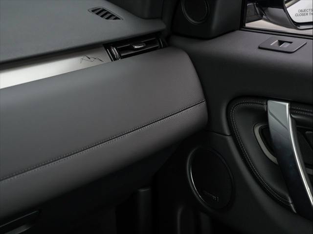 New 2026 Land Rover Discovery Sport Landmark AWD/4WD image 29