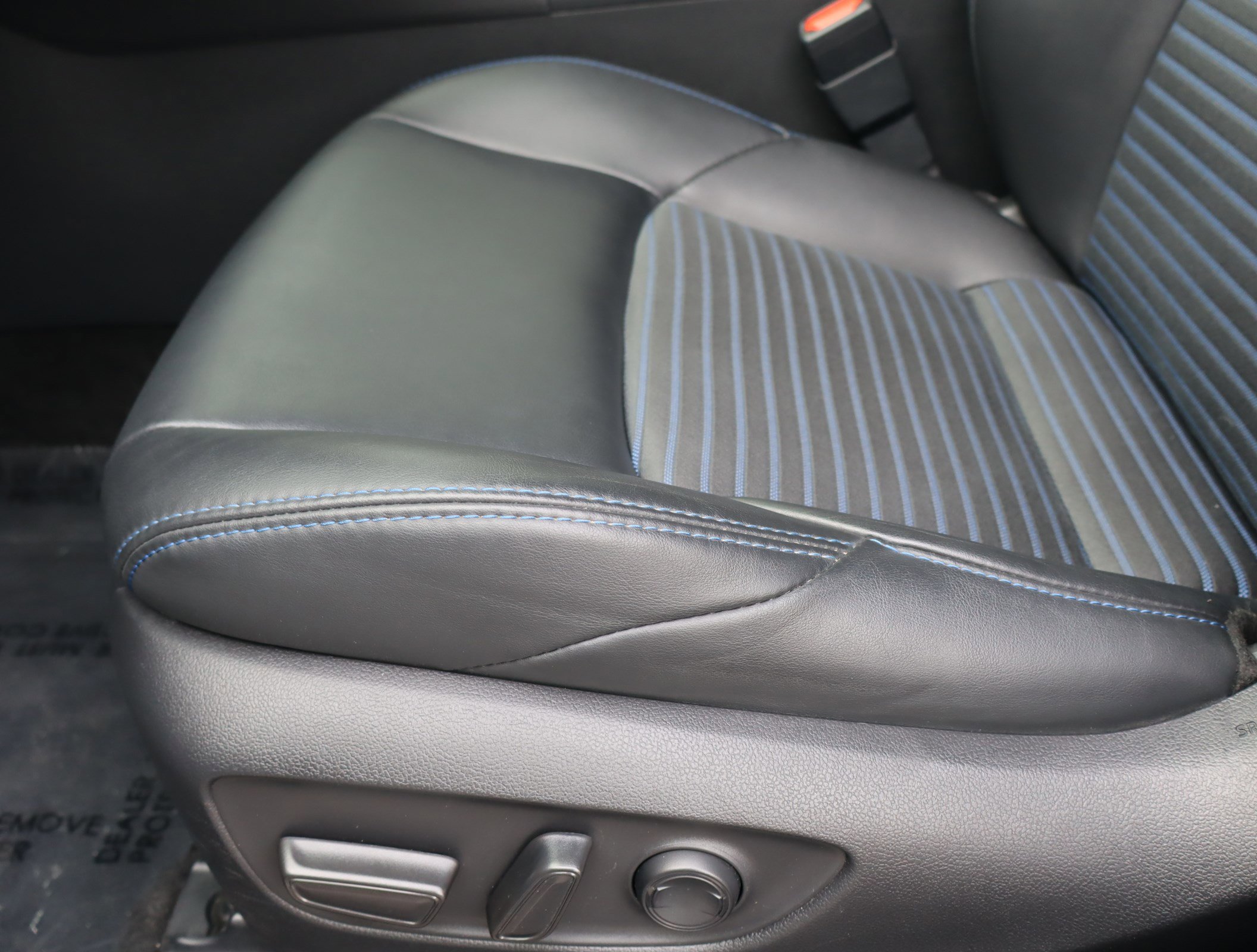 Used 2023 Toyota RAV4 XSE image 16